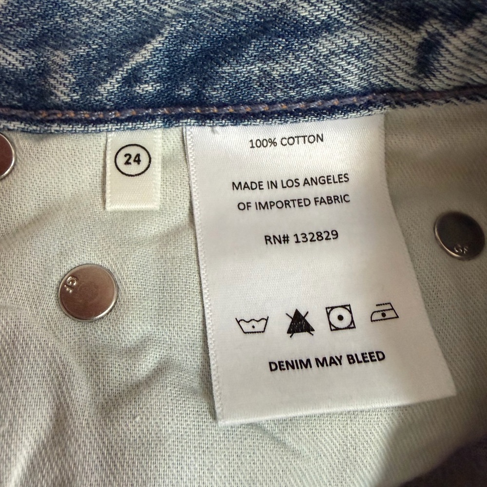 The Bella Low Rise Relaxed Jeans in Santa Monica Light Wash - Picture 7 of 8
